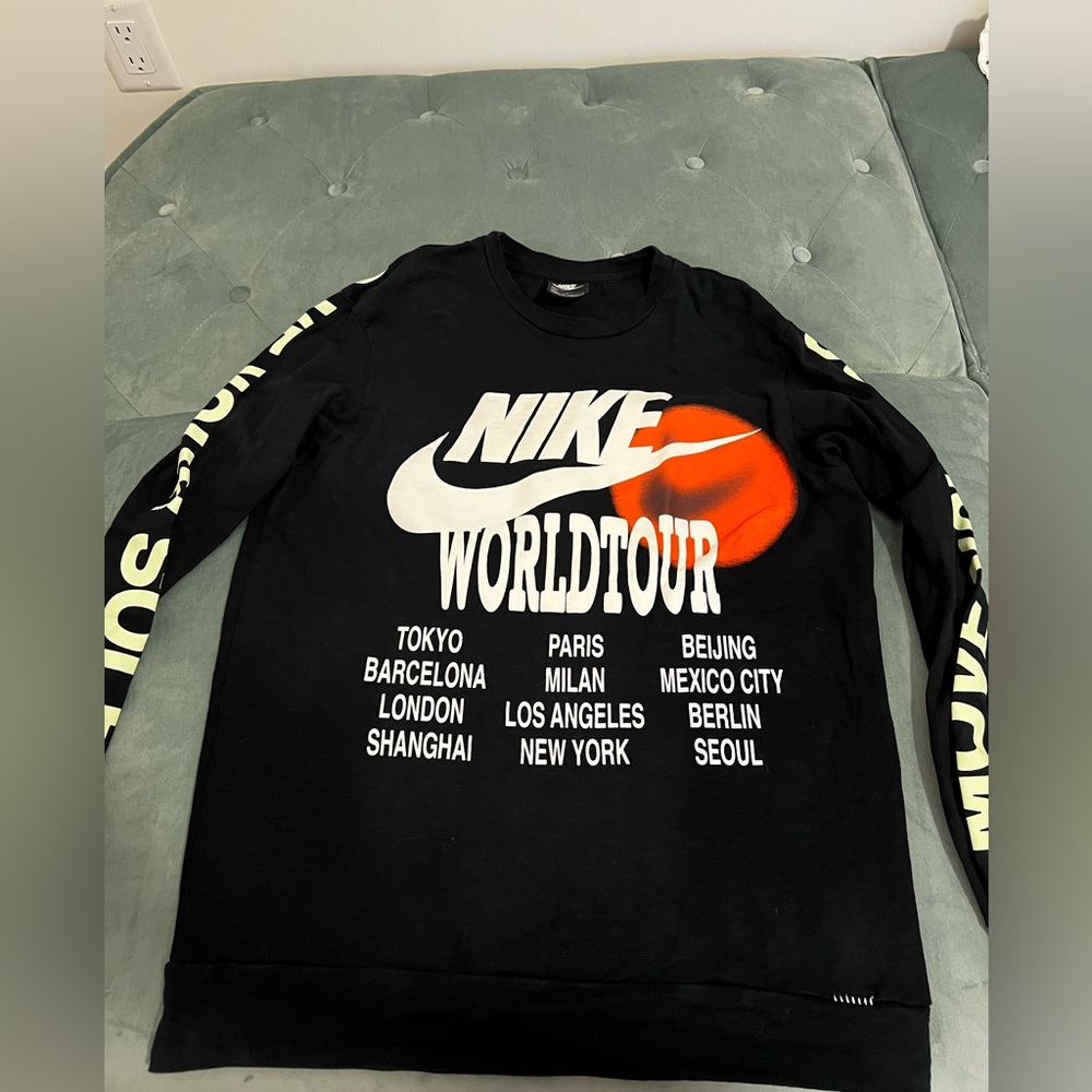 Nike Worldwide T shirt